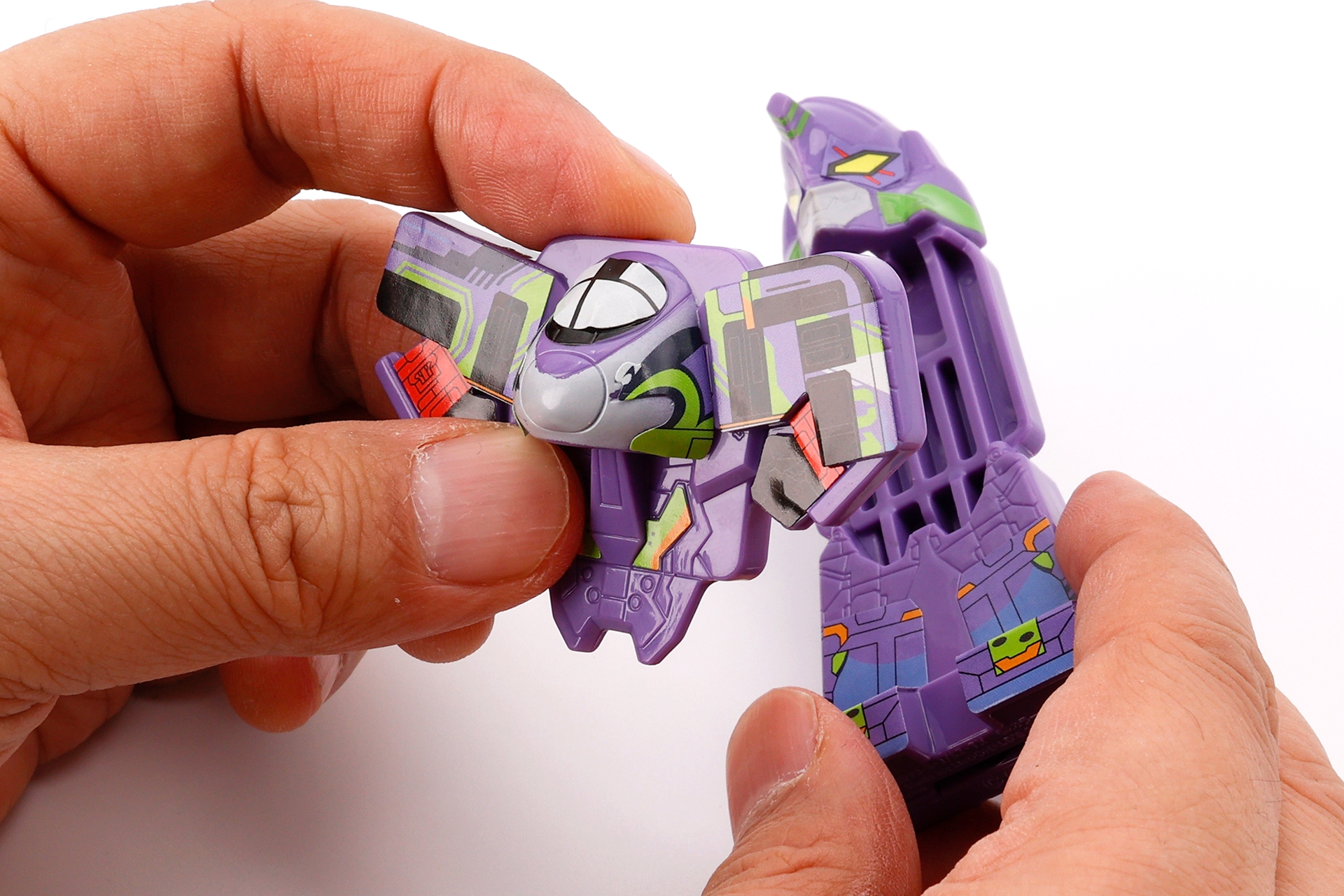 ふたつのパーツを組み合わせて、シンカリオンを完成させよう