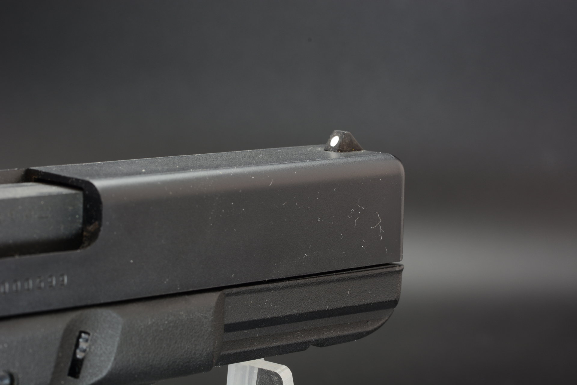 フロントサイト、リアサイトも実用性な雰囲気だ