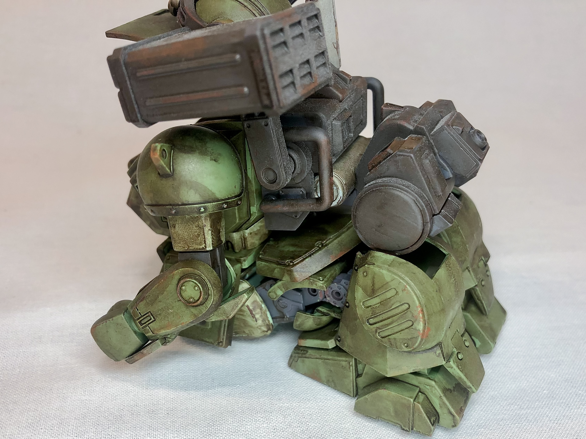 降着状態のポーズ。コクピット内部のしっかりとウェザリングを行なったので内部までしっかりかっこよくなっています。