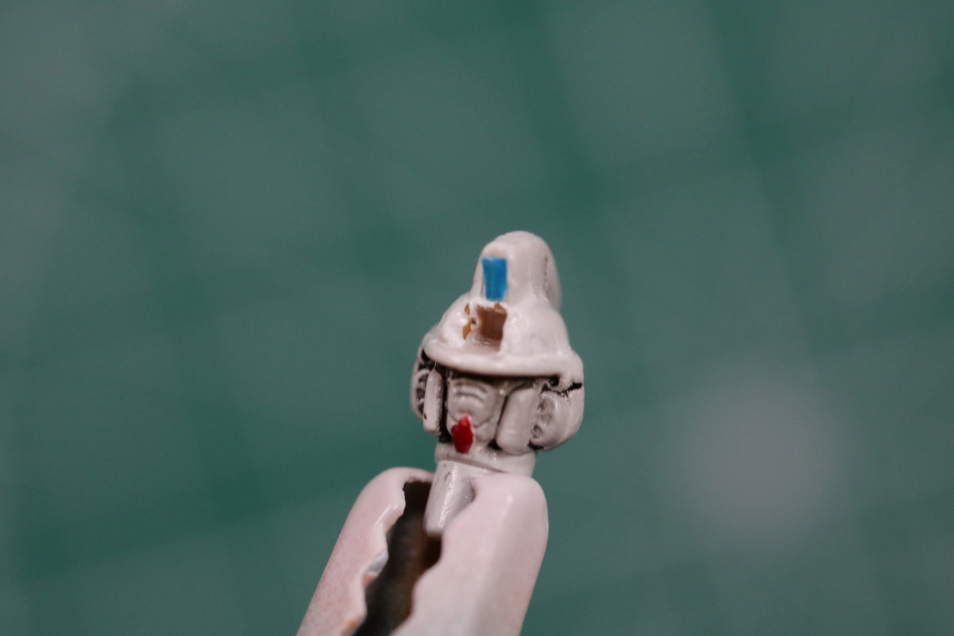 アンテナを付けた状態でもメインカメラを確認できる