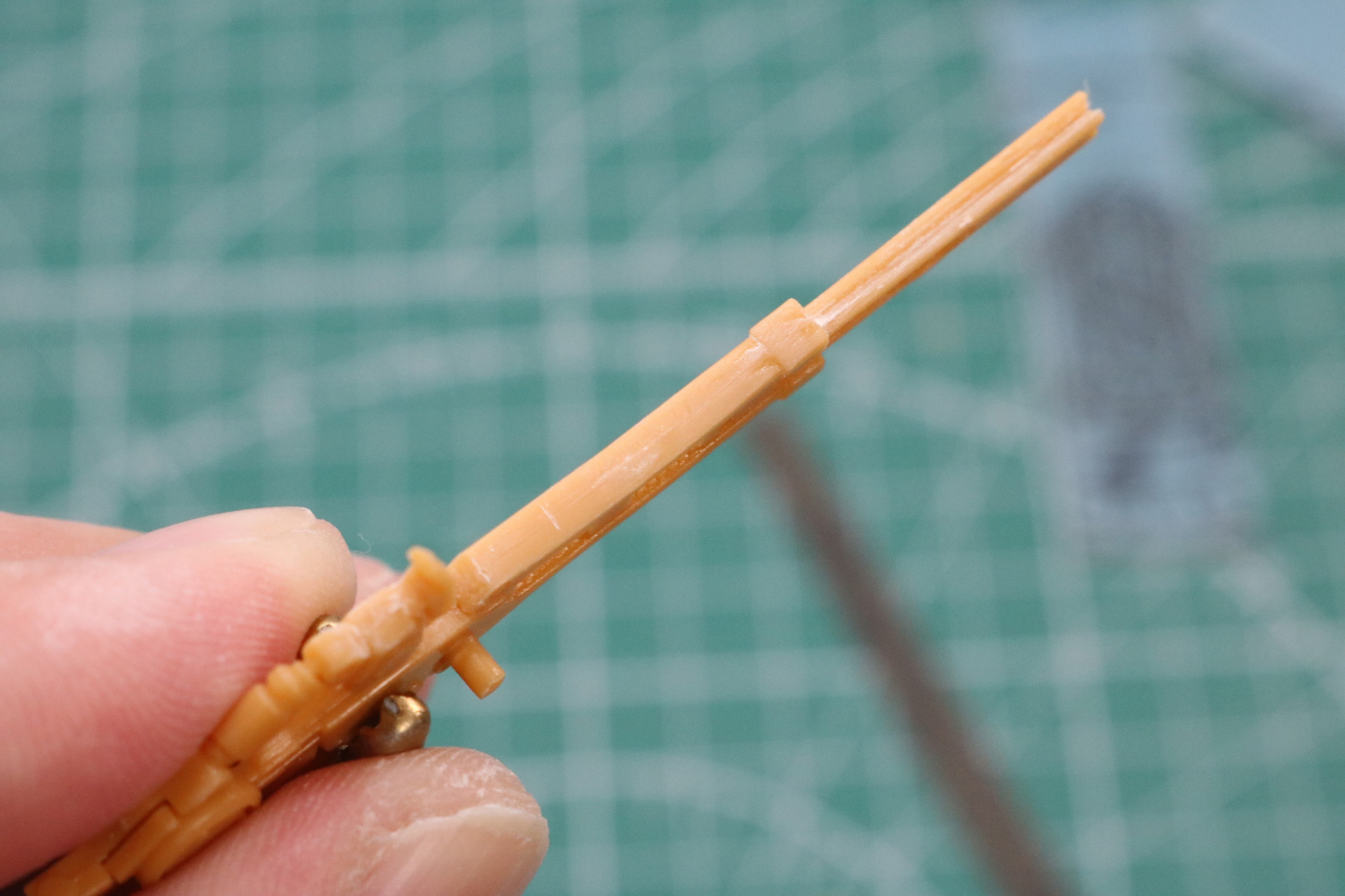 800番まで磨くと継ぎ目が目立たない平坦な仕上がりに