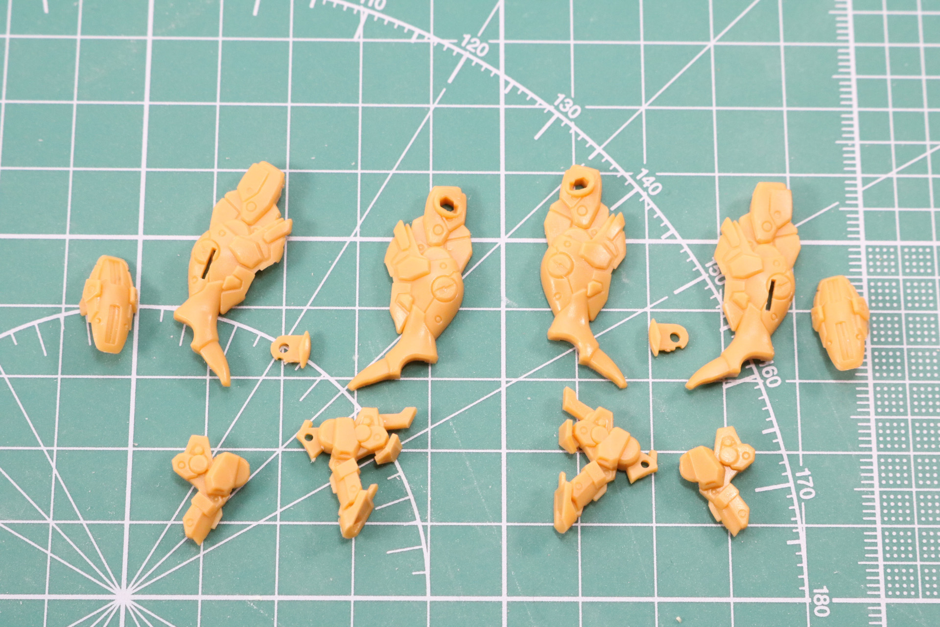 脚部の組み立て