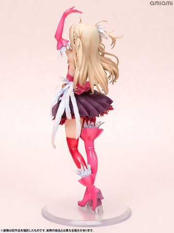Fate/kaleid liner プリズマ☆イリヤ」より可憐に歌うイリヤの