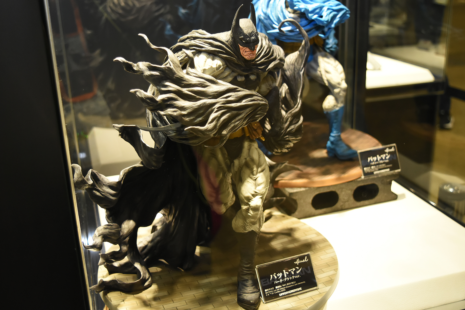 DCを代表するバットマン。血管という血管が浮き出ており、かなり厳つい