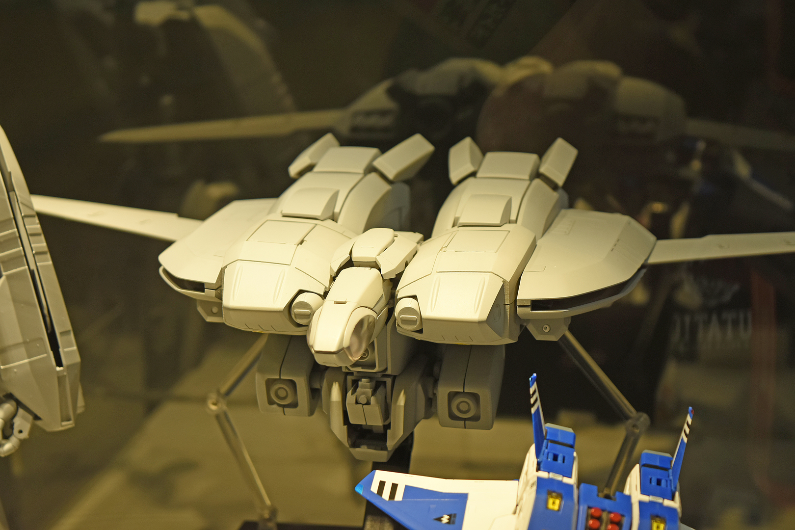 タツノコ繋がりで「機甲創世記モスピーダ」のメカ、トレッドの姿も