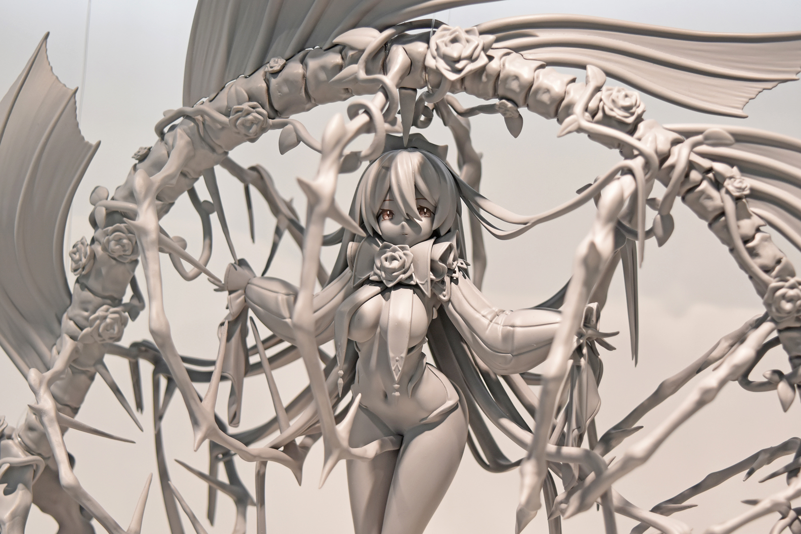 骨と少女という独特な世界観