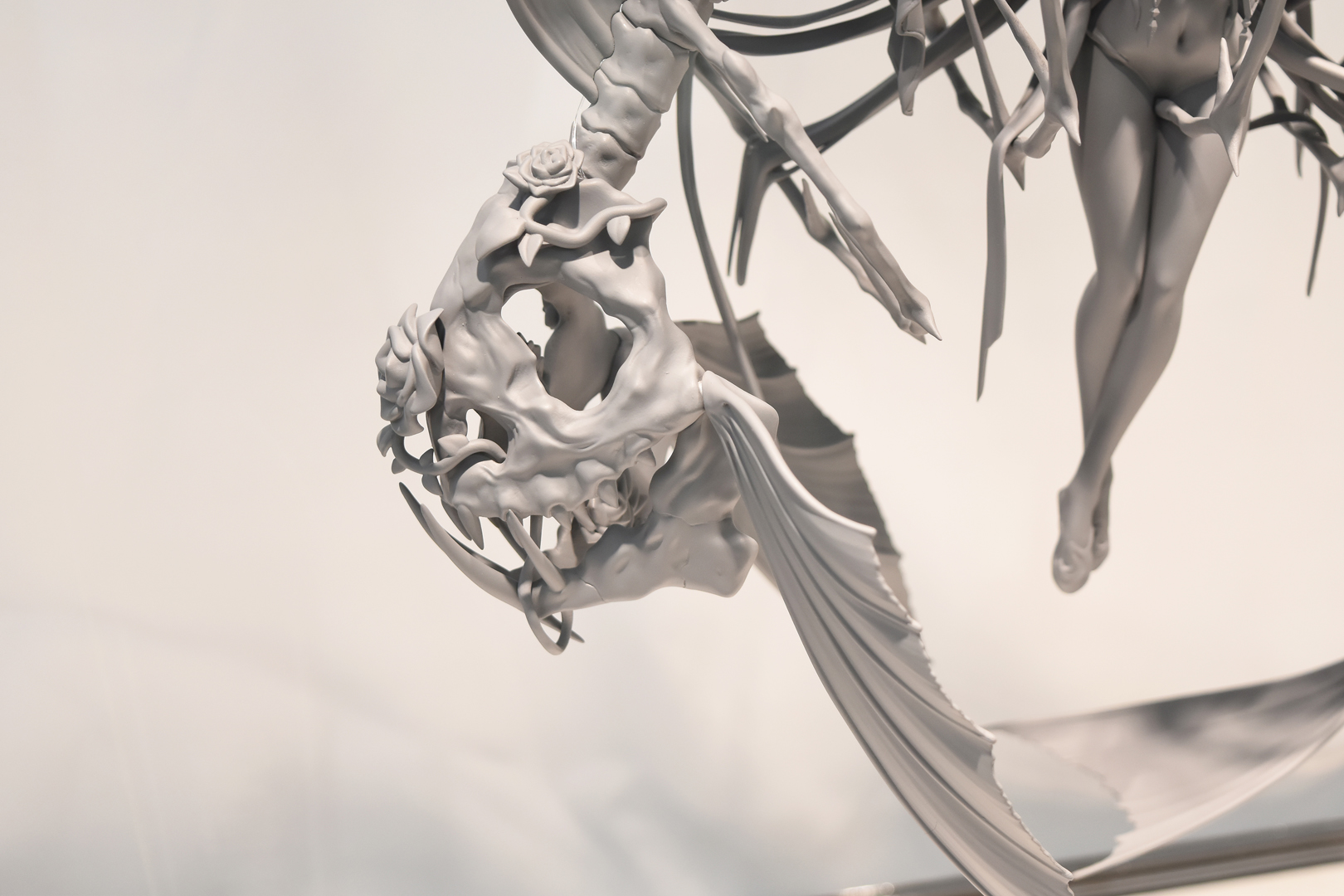 骨と少女という独特な世界観