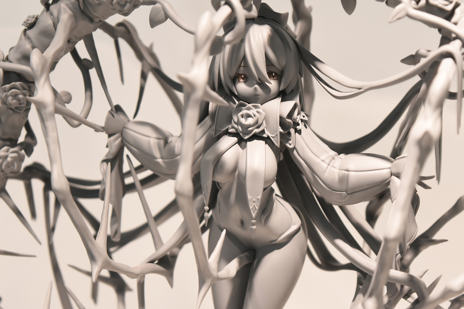 骨と少女という独特な世界観