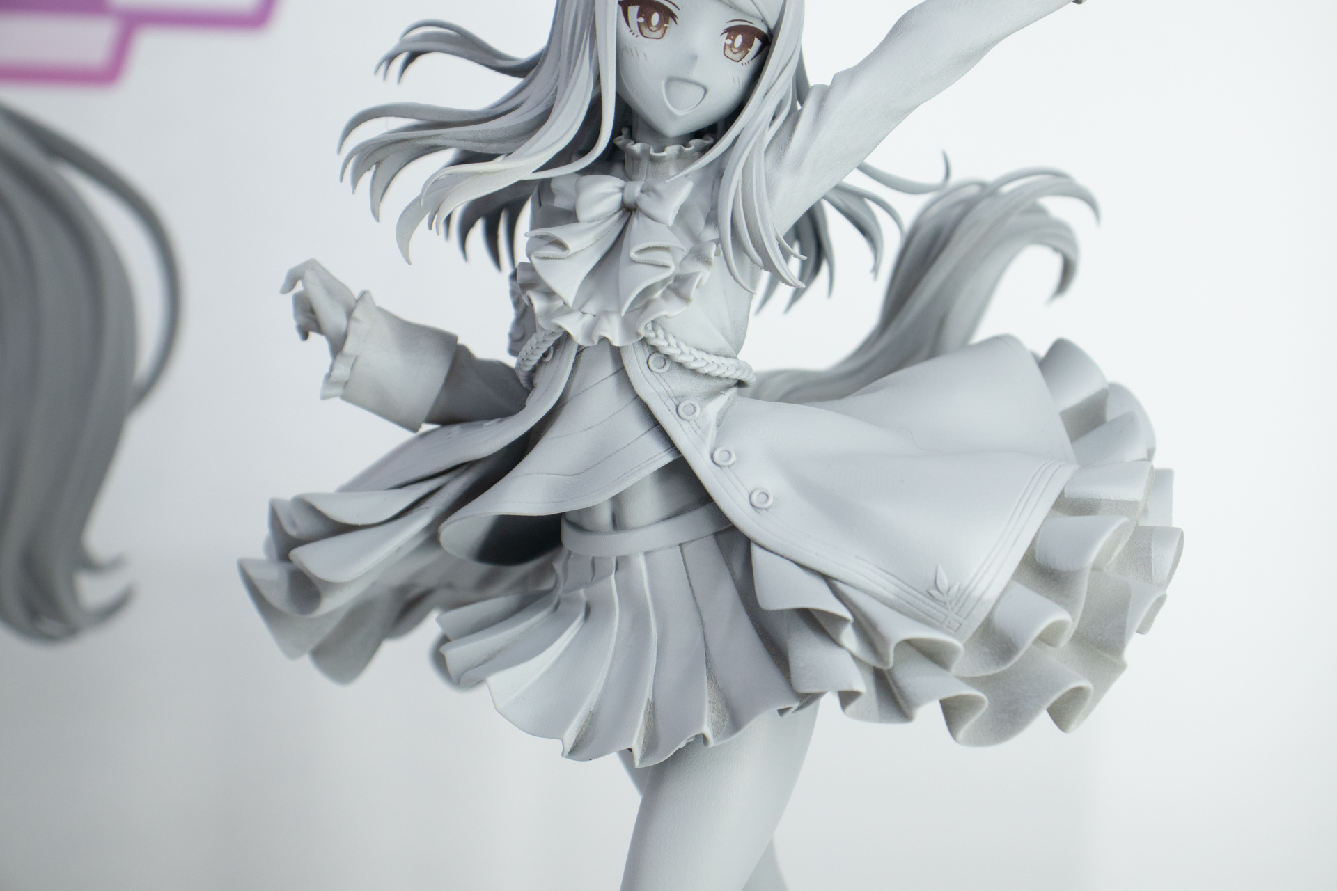 ちらりと覗くお腹にもこだわりが感じられる