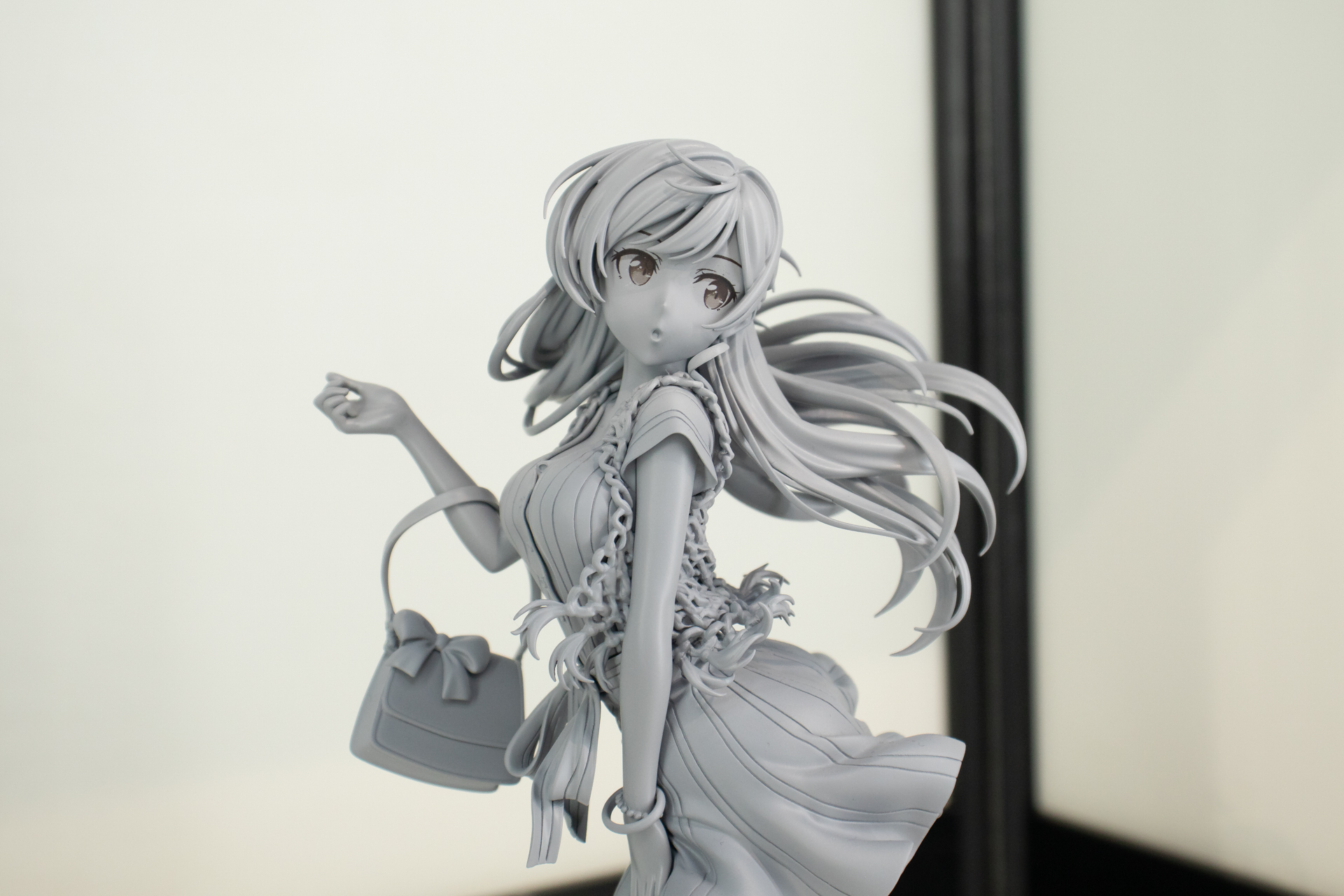 バッグやアクセサリ、リボンなども細かく表現されている