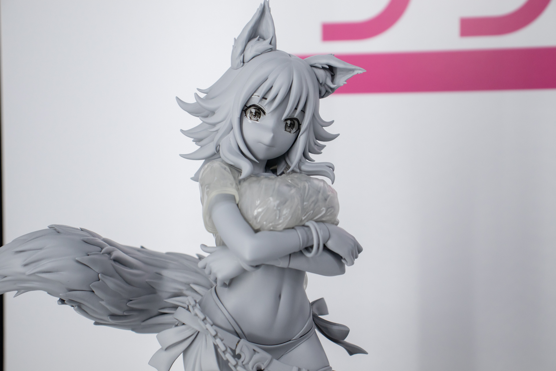 活発な中に内気さも感じさせるポーズ