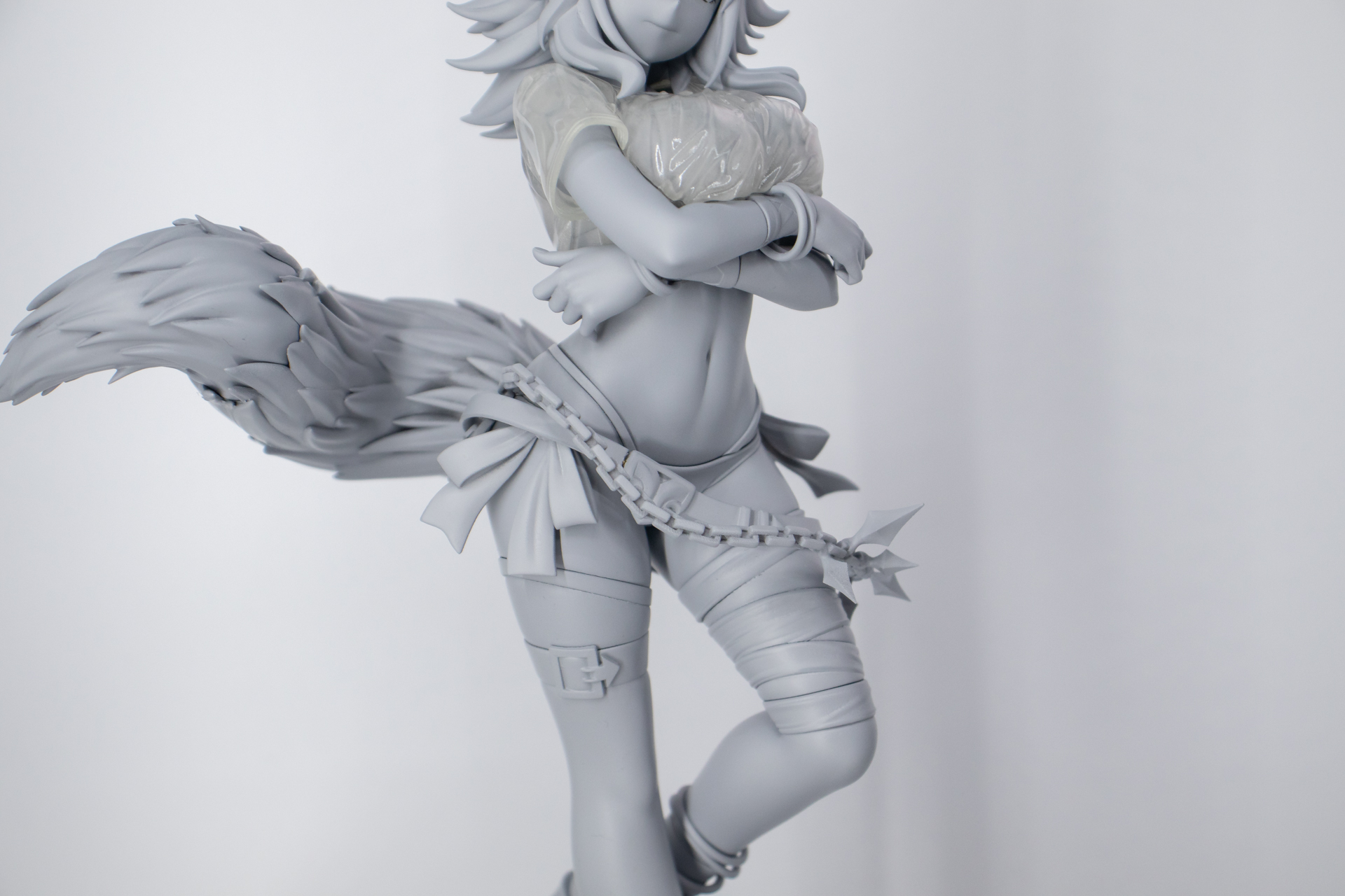 活発な中に内気さも感じさせるポーズ