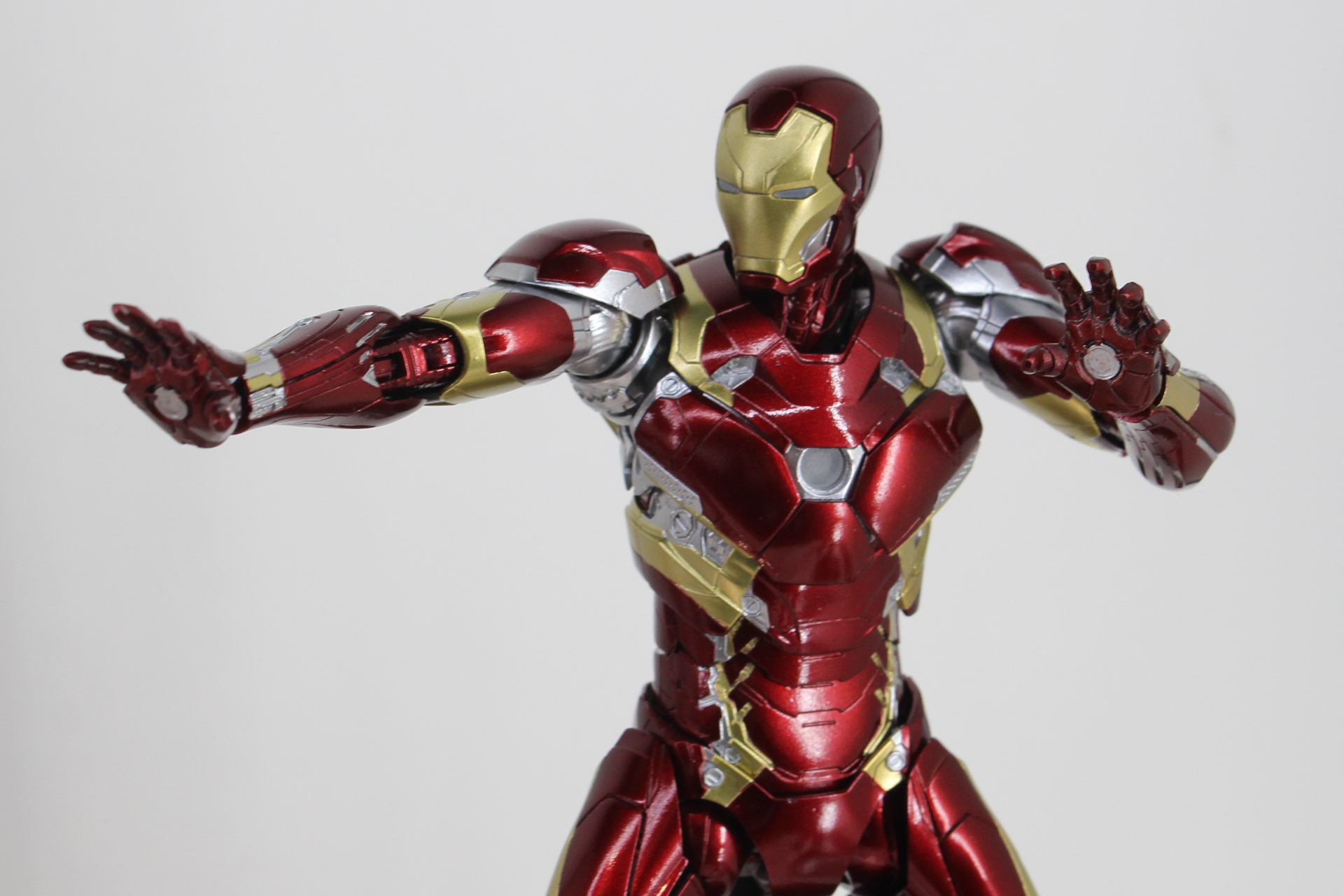 「DLX アイアンマン Mark 46」。2022年第3四半期発売予定、価格は13,200円（税込）