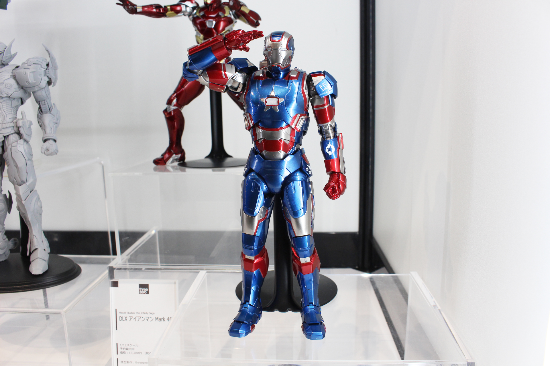 「DLX アイアン・パトリオット」。2022年第3四半期発売予定、価格は13,200円（税込）