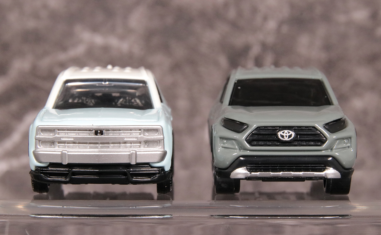 フロント部はベース車の印象が感じられないほど大胆なカスタム