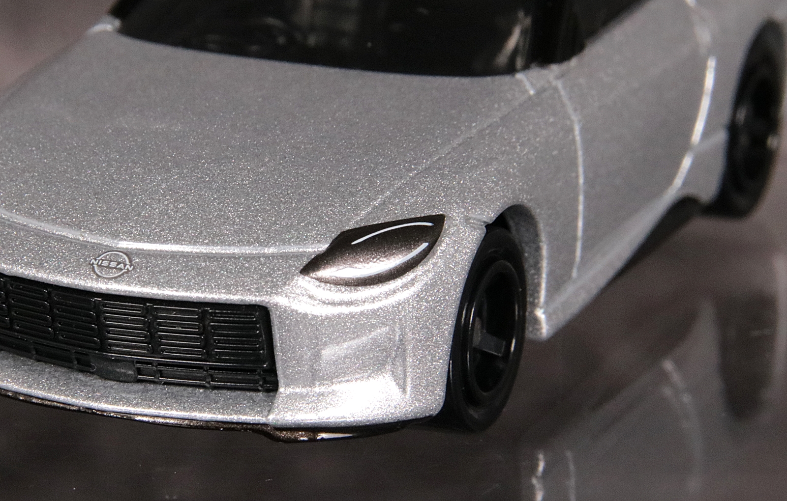 ホイール形状、ヘッドライトの仕様にも変更はない