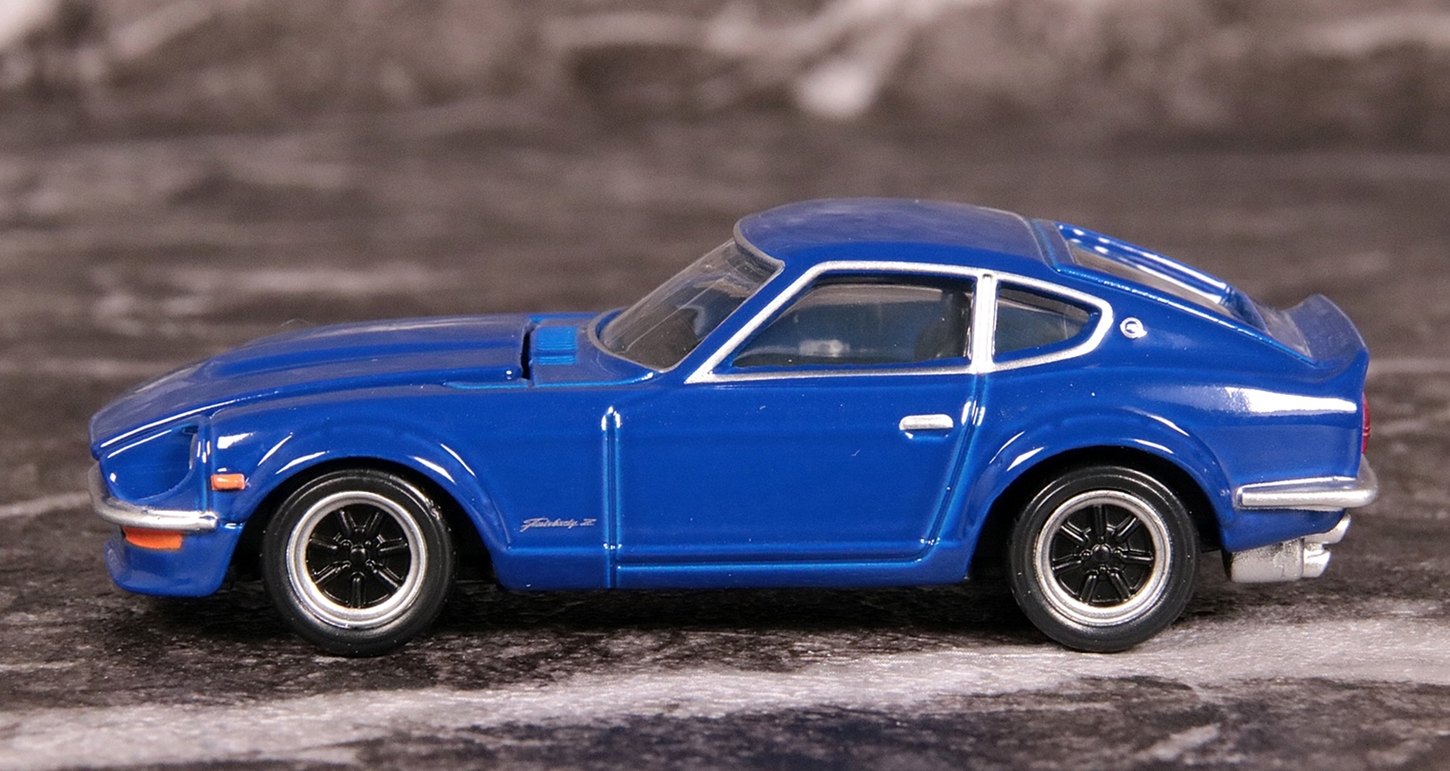 サイドシルエットを見比べてみる