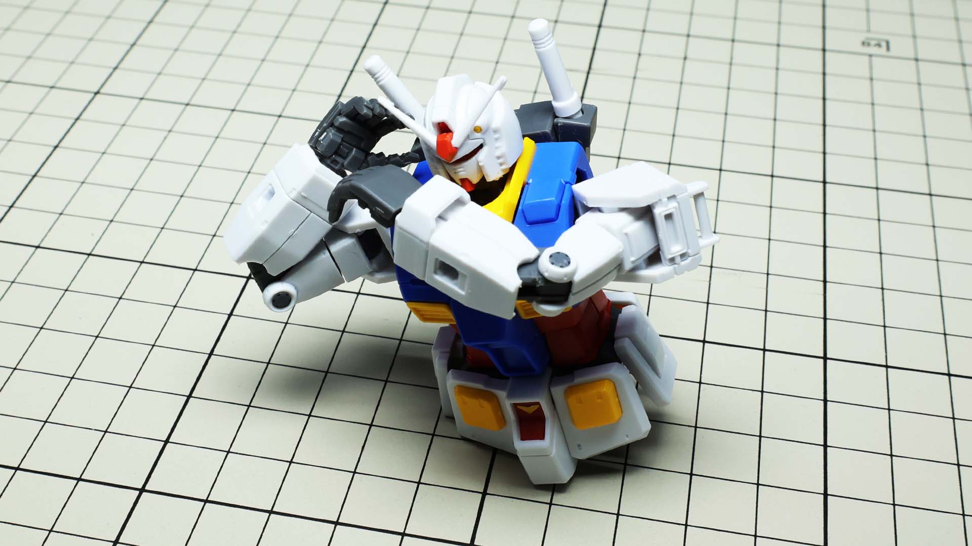 ボディ側の肩関節と腕部自体の可動性能でとても動きます