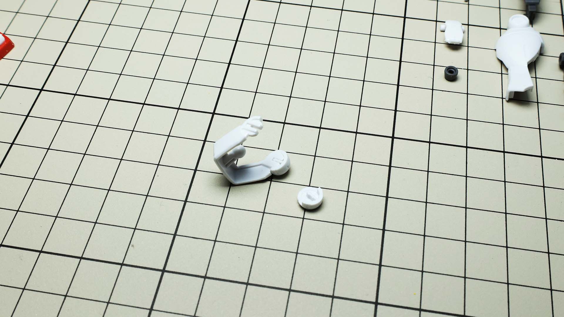 アンクルアーマーは丸モールドが別パーツ化されています