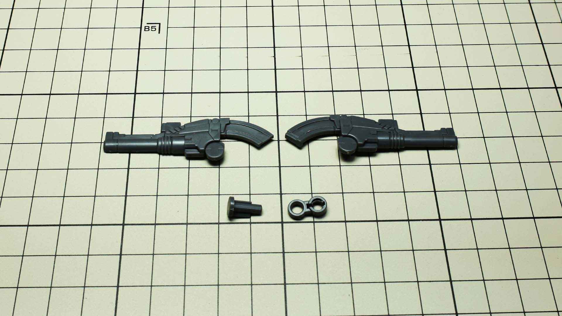ショルダーキャノンも単純な挟み込み式です