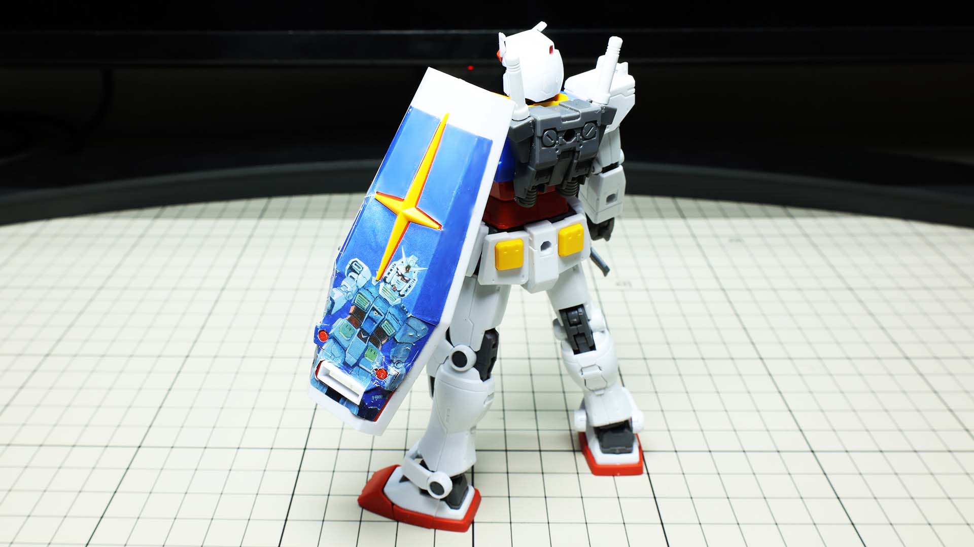 写真だと目立ちませんがこれ以上近接で撮ると残念な結果が露呈します