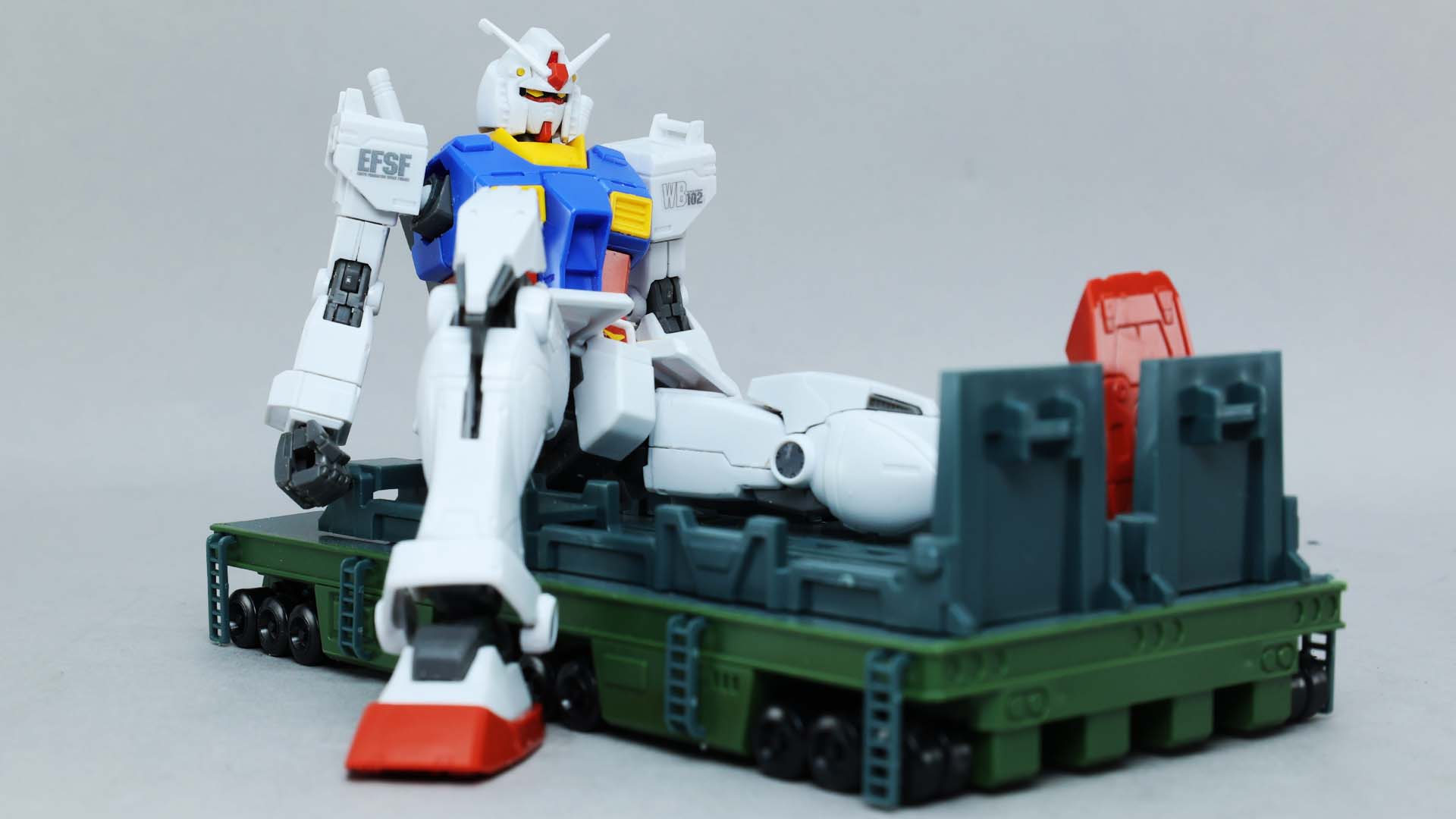 EXモデルのガンダムトレーラーから起動