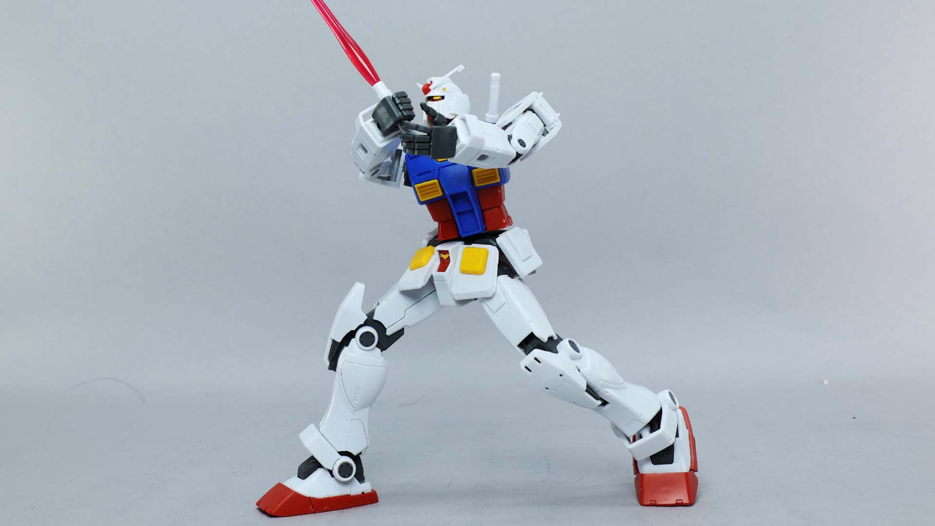 デニムのザクを倒した時のポージングをモチーフに