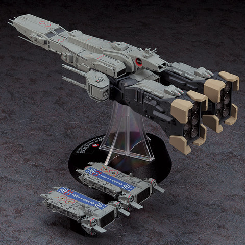 劇場版の迫力を再現！ 300mmのジャンボプラモ「SDF-1 マクロス 要塞艦