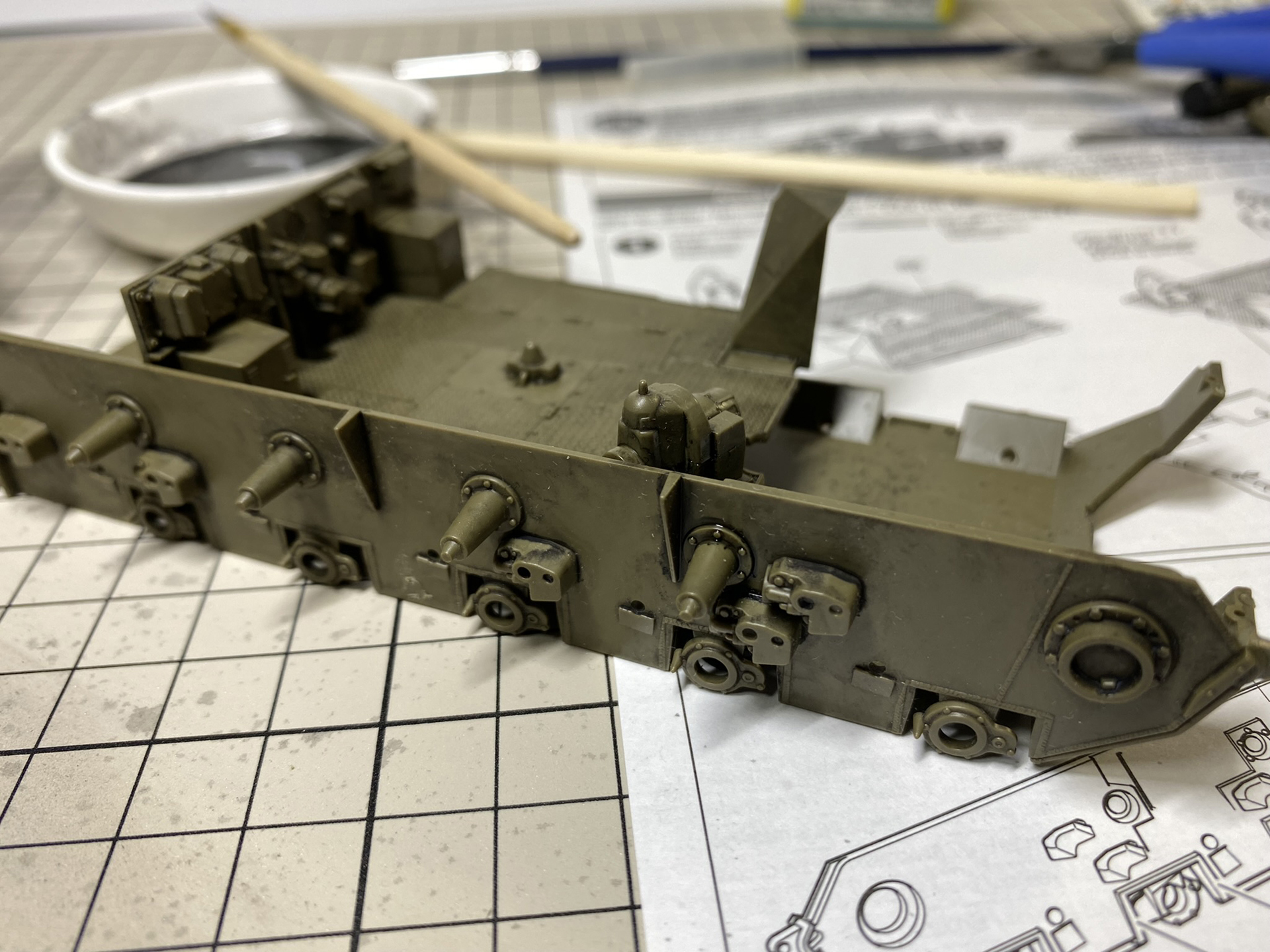 足回りの基部。同様にウォッシングをしながら組み立てていく