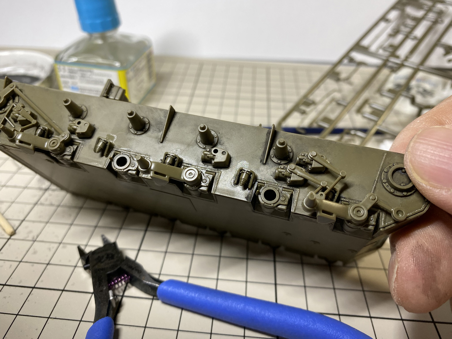 サスペションも繊細なパーツで再現