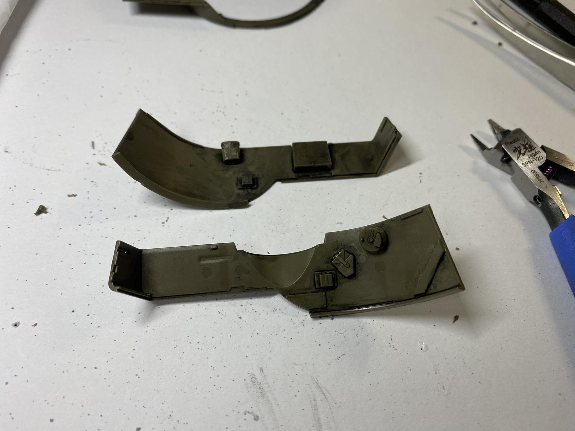 砲塔の内壁にも様々なものが取り付けられている