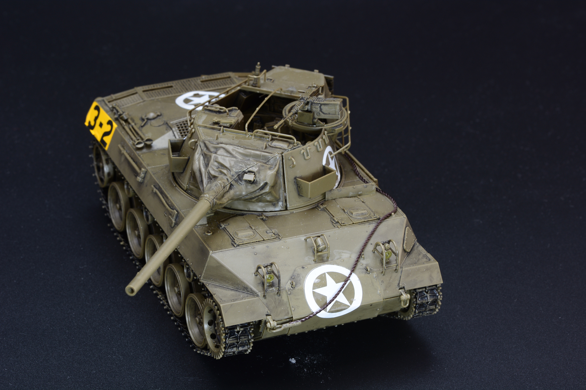 砲塔の角度を変えて表情を出す