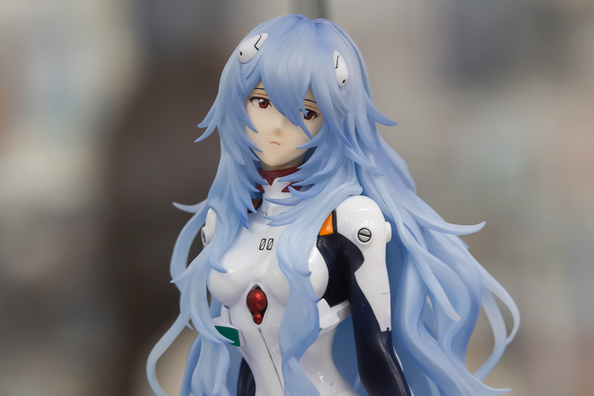 儚さと母性を感じさせる造形と彩色が施されているという、今回のフィギュア。たしかに言われてみれば、母親のような優しさが伝わってくるようだ。
