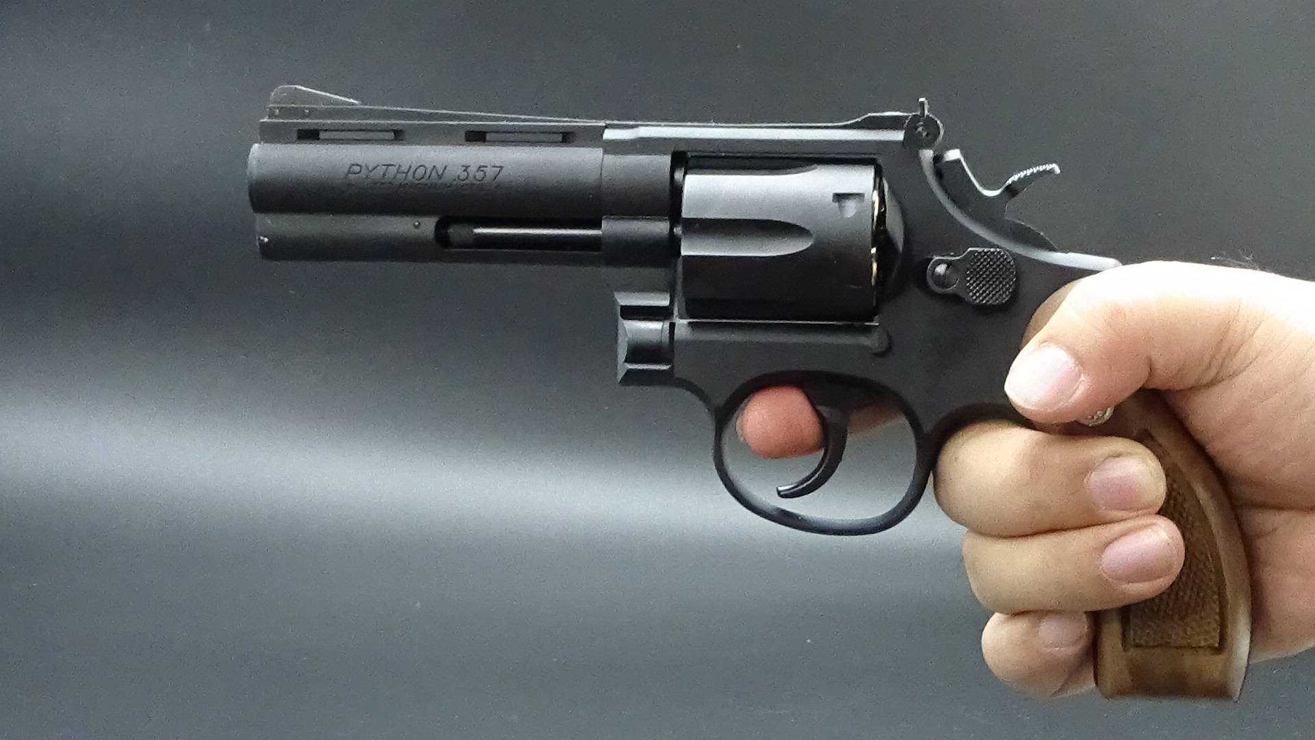 アダプターなしで握ってみる