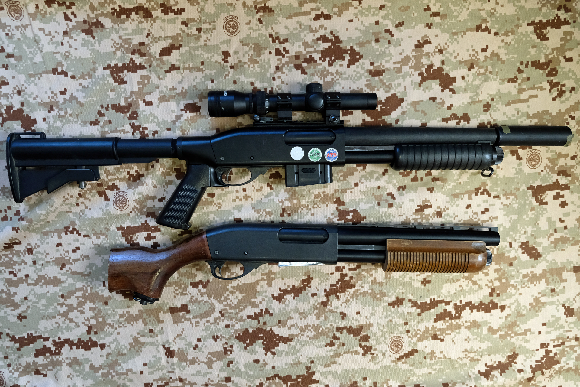 筆者は可変ホップ（上）固定ホップ（下）の2挺の「CA870ソードオフ」を所有している