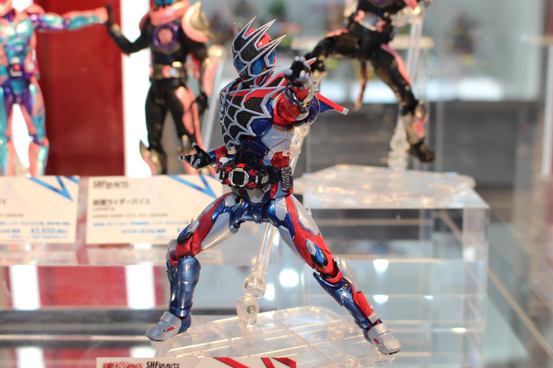 「S.H.Figuarts 仮面ライダーデモンズ スパイダーゲノム」。7月発売予定。価格は7,700円。プレミアムバンダイ販売商品