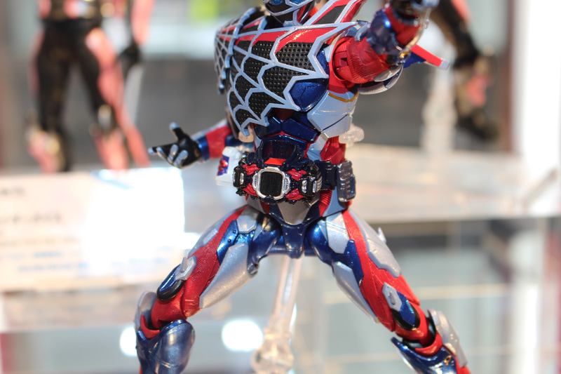 デモンズドライバーも細部まで再現されている