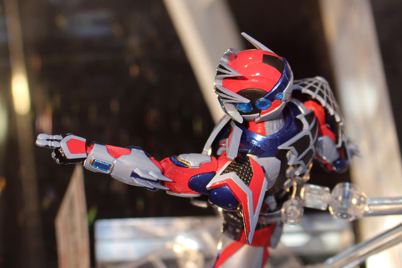 デモンストリング使用時のポーズを再現する手首パーツが付属