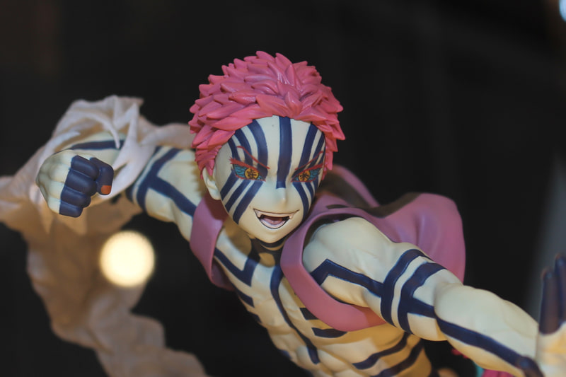 瞳の中に見える「上弦の参」。寄って眺めたときも楽しめる