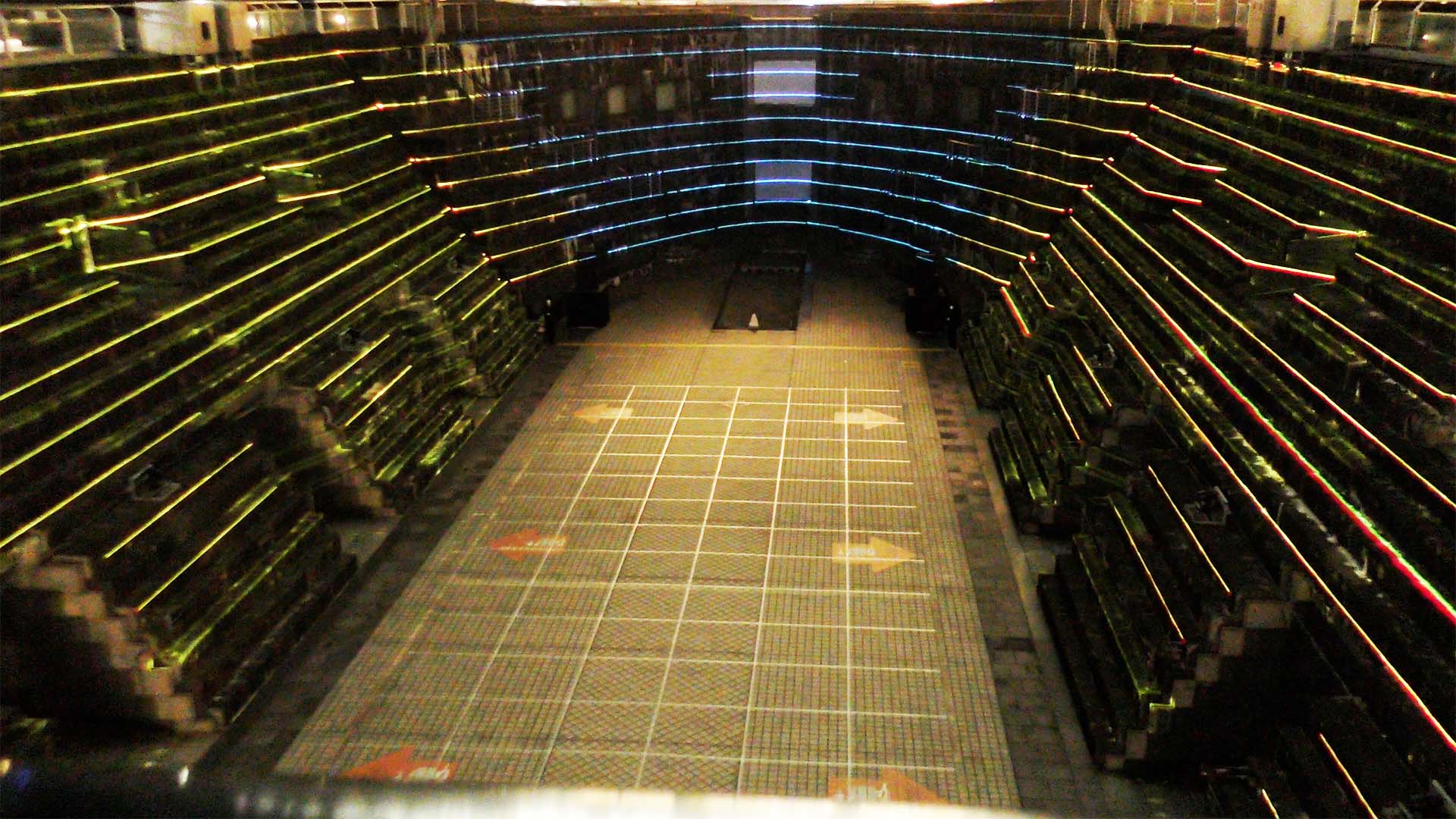 左右同時に見渡せる