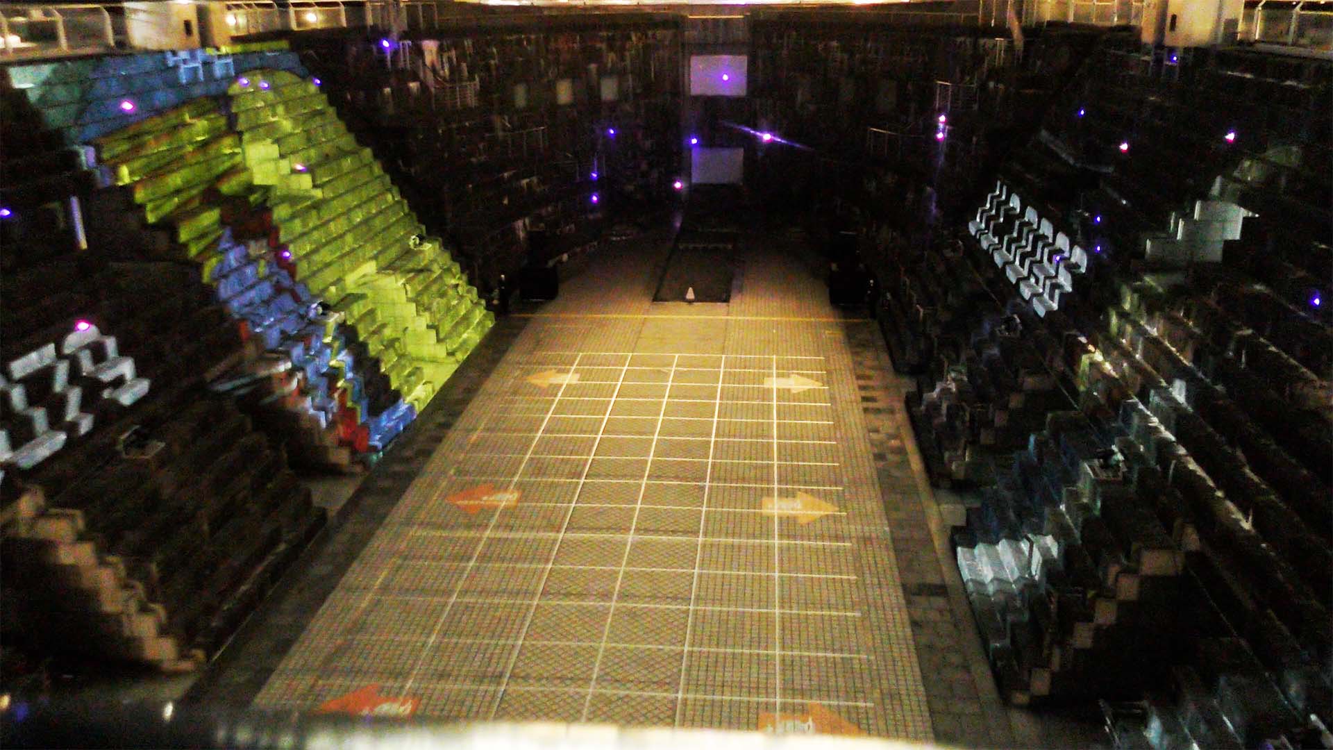 左右同時に見渡せる