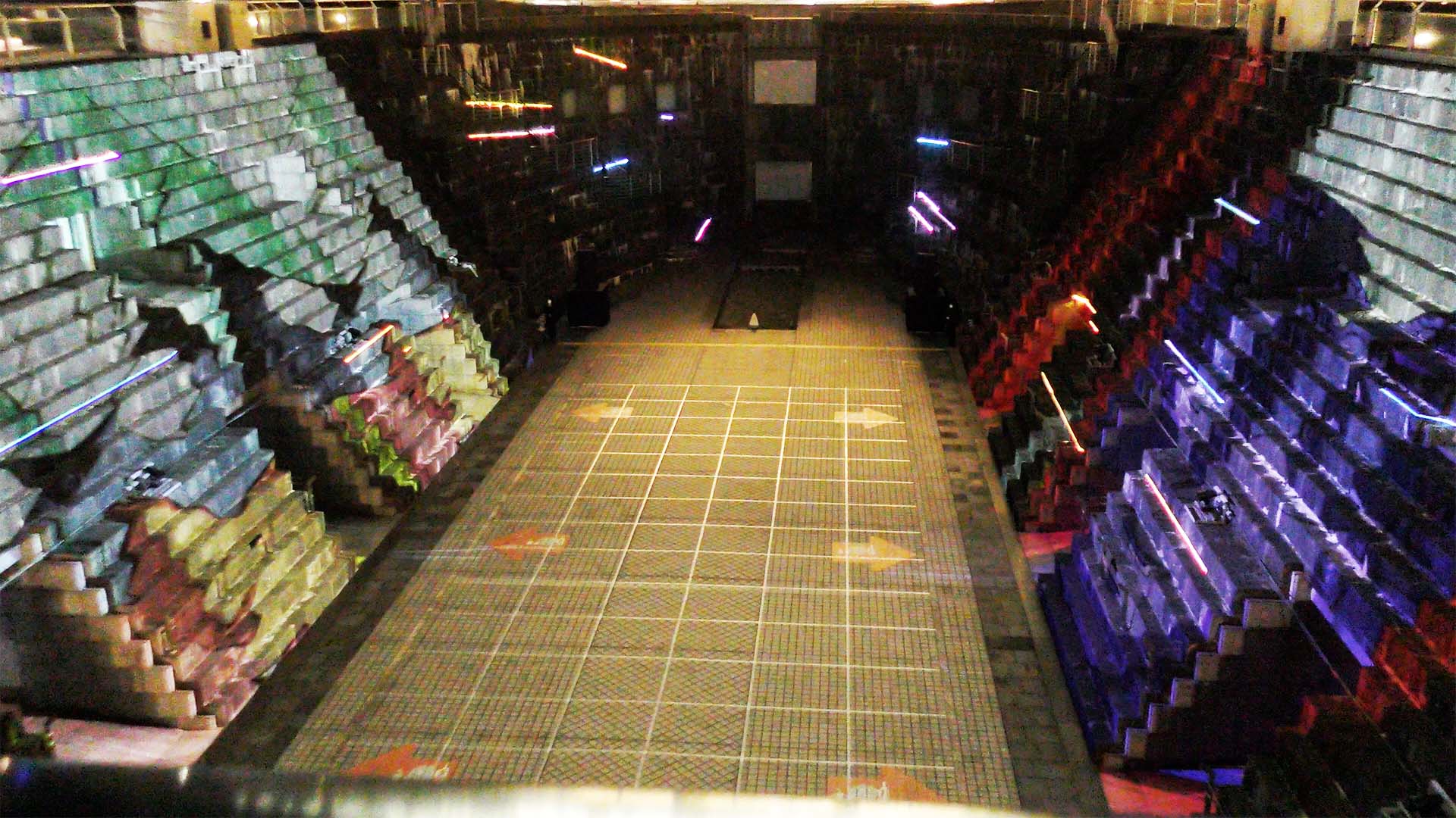 両側にガンダムが！