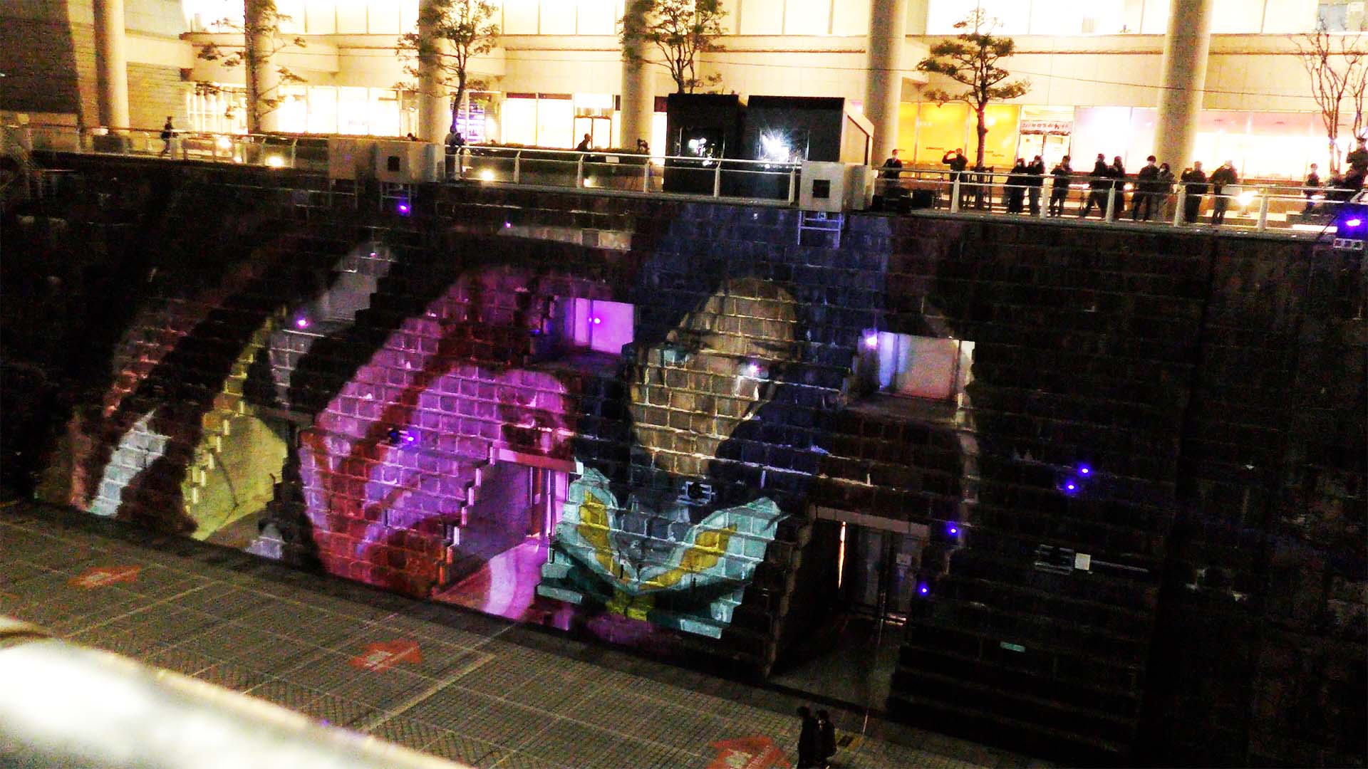 戦争にしばられたロニ・ガーベイ