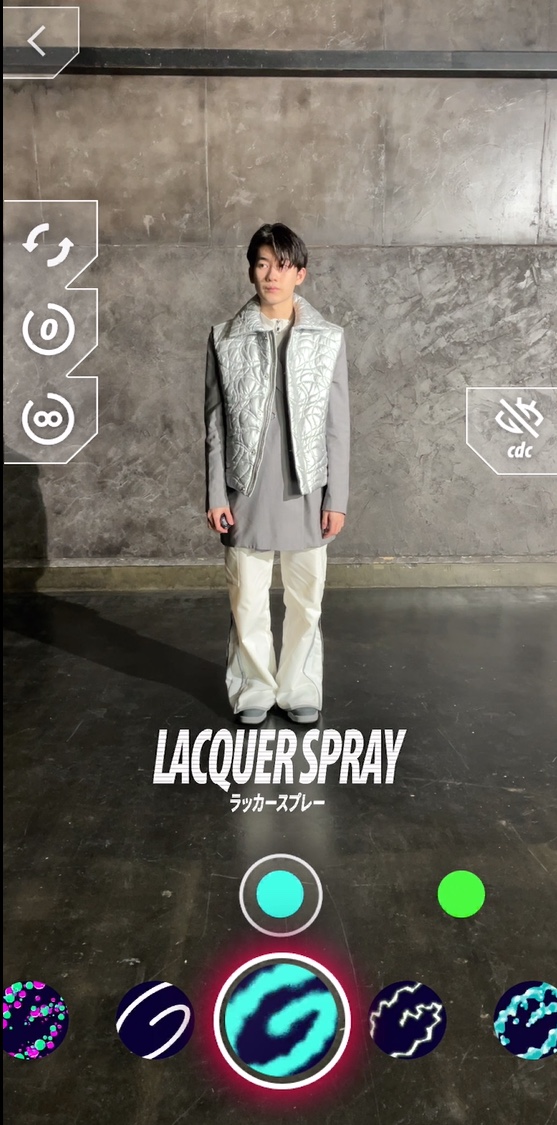 「グラフィックス」を選択して、プレイ動画を撮影・保存。完成した動画をSNSでシェアしよう