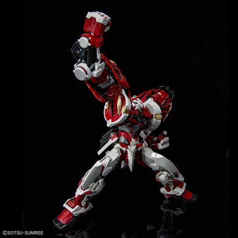 ガンプラ完成品　ガンダムアストレイレッドフレームパワードレッド　プラモデル完成品 新品 バンダイ 1/100 機動戦士ガンダムSEED ASTRAY ハイレゾ