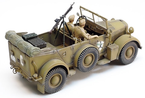 タミヤ1/35 ホルヒ軍用車両　ドラゴン　アフリカ軍団休息ジオラマ 初売り タミヤ1/35 ホルヒ軍用車両 ドラゴン アフリカ軍団休息
