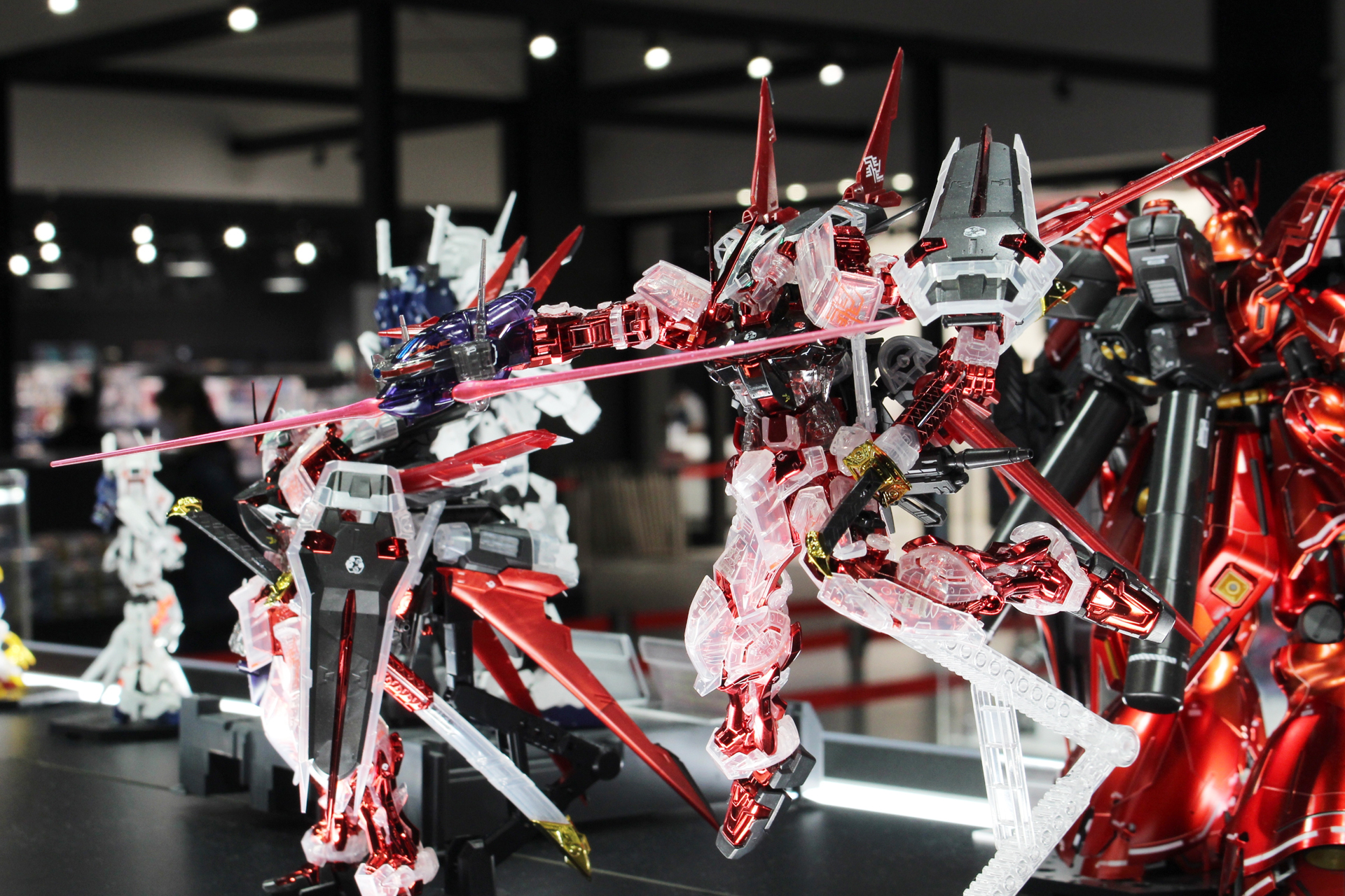 MG準拠の1/100スケールで、ボリュームのある機体が完成する