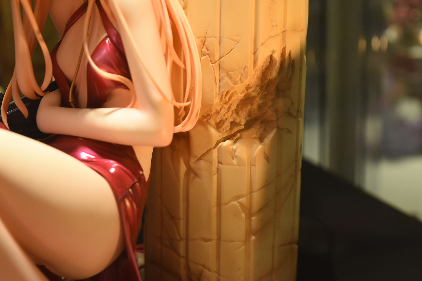 柱の傷や破損具合が良い味を出している