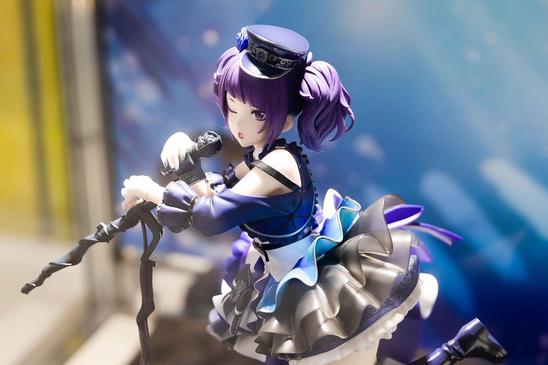 造形が美しいこともあってか、いろいろな角度から眺めたくなる仕上がりだ。