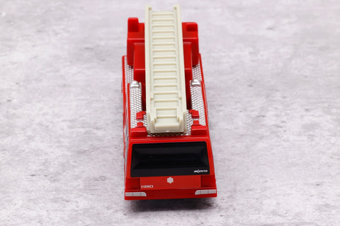 特別企画】ハッピーセット「トミカ」を一足先に遊んでみた！ EV救急車